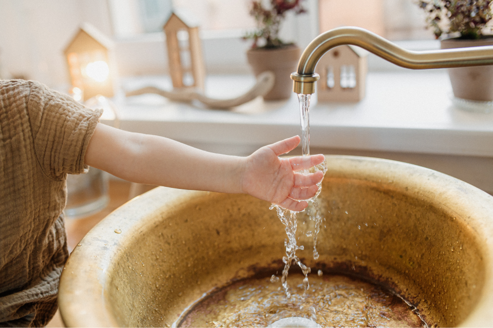 Home water filtration systems for clean hands